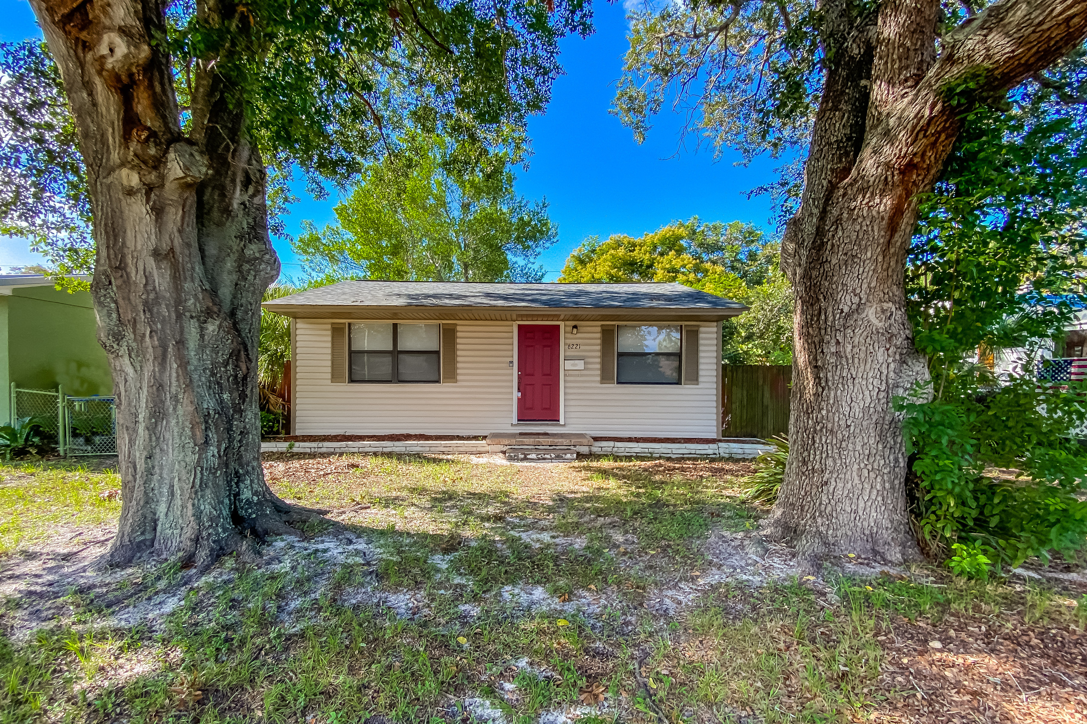 6221 5th Ave S St Petersburg, FL 33707